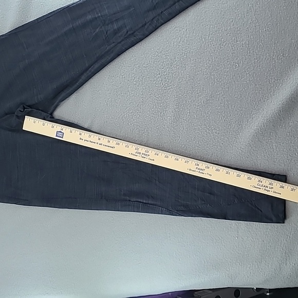 PINK Victoria's Secret Ultimate Gray Blue Leggings - Size Medium - Picture 8 of 11